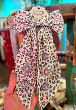 Load image into Gallery viewer, Hair bow
