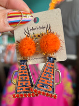 Load image into Gallery viewer, Pom Pom Earrings
