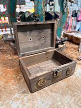 Load image into Gallery viewer, Wood Revolver Box
