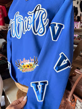 Load image into Gallery viewer, PRE-ORDER Patriots Sweater (Veterans HS)
